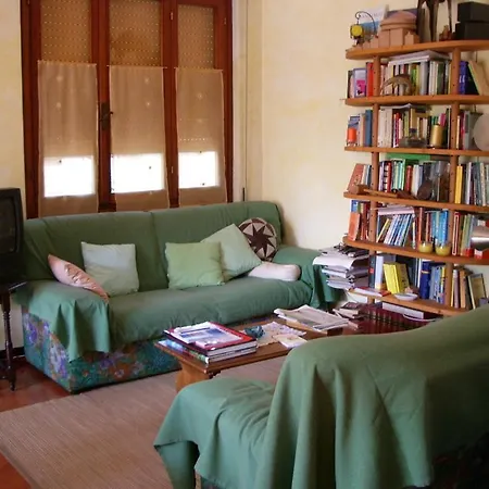 La Casa Nei Pini 2* فياريجيو
