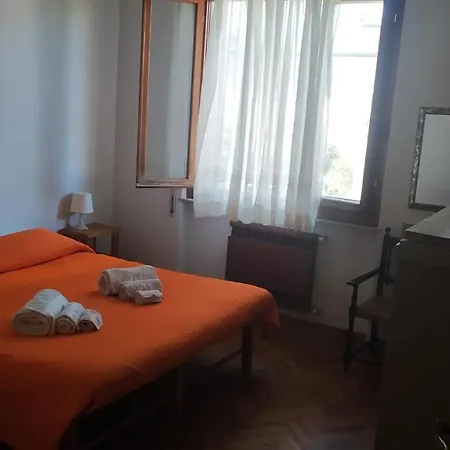 La Casa Nei Pini Bed & Breakfast 2*