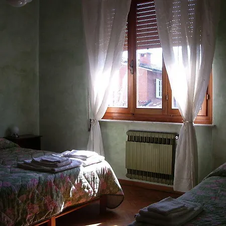 לינה וארוחת בוקר La Casa Nei Pini וירג'יו